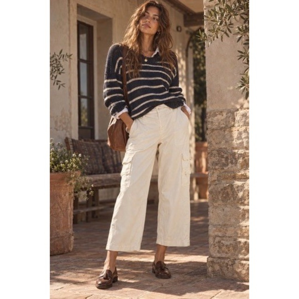American Eagle Cream Wide Leg Cargo Pants Size 16 Short Ribbed Waistband